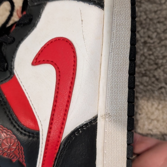 Nike Red Black White Retro High-Top Sneakers - Picture 9 of 9